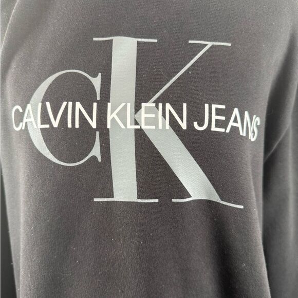 Calvin Klein Black Logo Hoodie - Picture 2 of 4